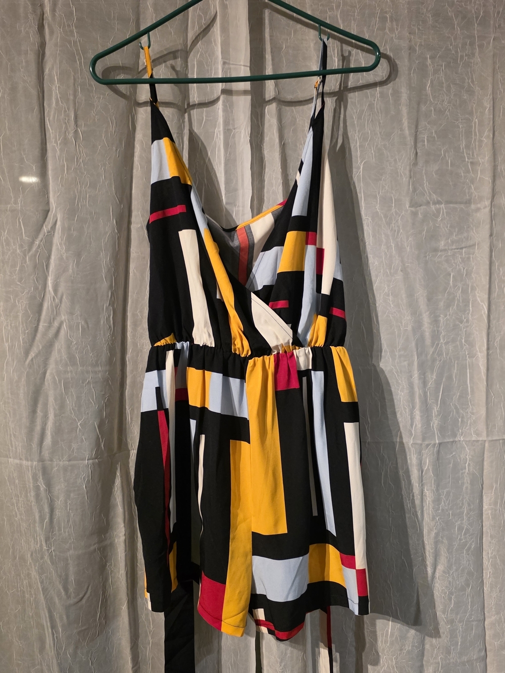 SHEIN Geometric V-Neck Sleeveless Romper in Black, Yellow & Red Colorblock Belt - Picture 2 of 6